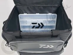 Daiwa Hard Top Bag FB-107 -Visuitrusting Winkel Daiwa Boat Bag Hard 4