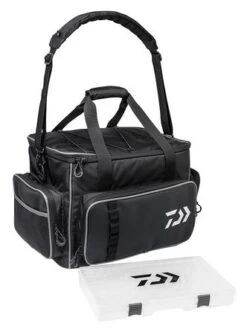 Daiwa Soft Top Bag FB-108 -Visuitrusting Winkel St 2 450x450 b4fb8444 de24 4f13 b9bb 5f1eb045deff