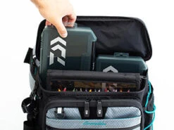 Daiwa Tactical Emeraldas Hip Bag (B) -Visuitrusting Winkel image c1f595bd 478d 49e0 abc5 7439827f0b20