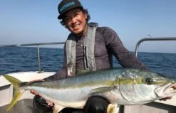 2019 Shimano JDM Ocea Pencil 220F OT-022L NEW -Visuitrusting Winkel img sec02 thumb 01 e3f3aebb 1a45 4863 8efe 315392a0206b