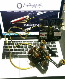 Livre Custom Titanium Double Handle (Gun Metal X Burnt Tip X Gold)- WING 98 (WD-98-FD1 Daiwa Compatible)) -Visuitrusting Winkel livre custom handle4