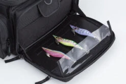 Daiwa Emeraldas Hip Bag (C) Black -Visuitrusting Winkel ph002 5fda3363 1da7 4d82 86e2 8dd4f243c307